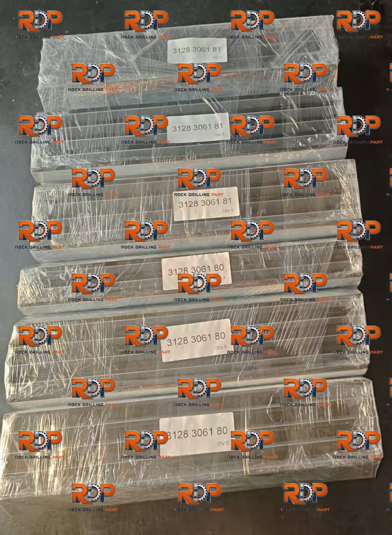 3128306180 EPIROC BOLTEC 235H rock drill rigs parts 3128 3061 80 holder sets Atlas Copco hammer